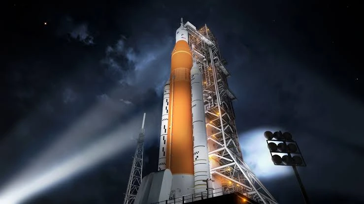 Project Management in NASA’s Artemis Program: Risk, Cost, Schedule, and Stakeholder Coordination